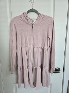 ⭐️Chris & Carol Light Pink Tiered Zip Up⭐️